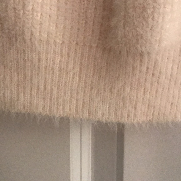 Soft Cozy Bellezza Republic Ivory Cream Sweater Size S… - Picture 10 of 16